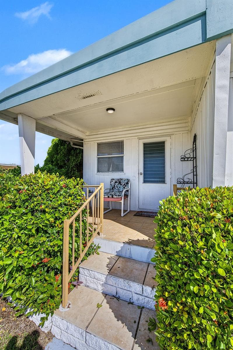 Mobile Home at 93 RACHEL DR, TARPON SPRINGS, photo 12 of 69