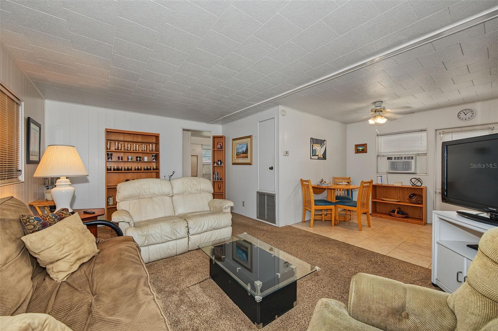 Mobile Home at 93 RACHEL DR, TARPON SPRINGS, photo 8 of 69