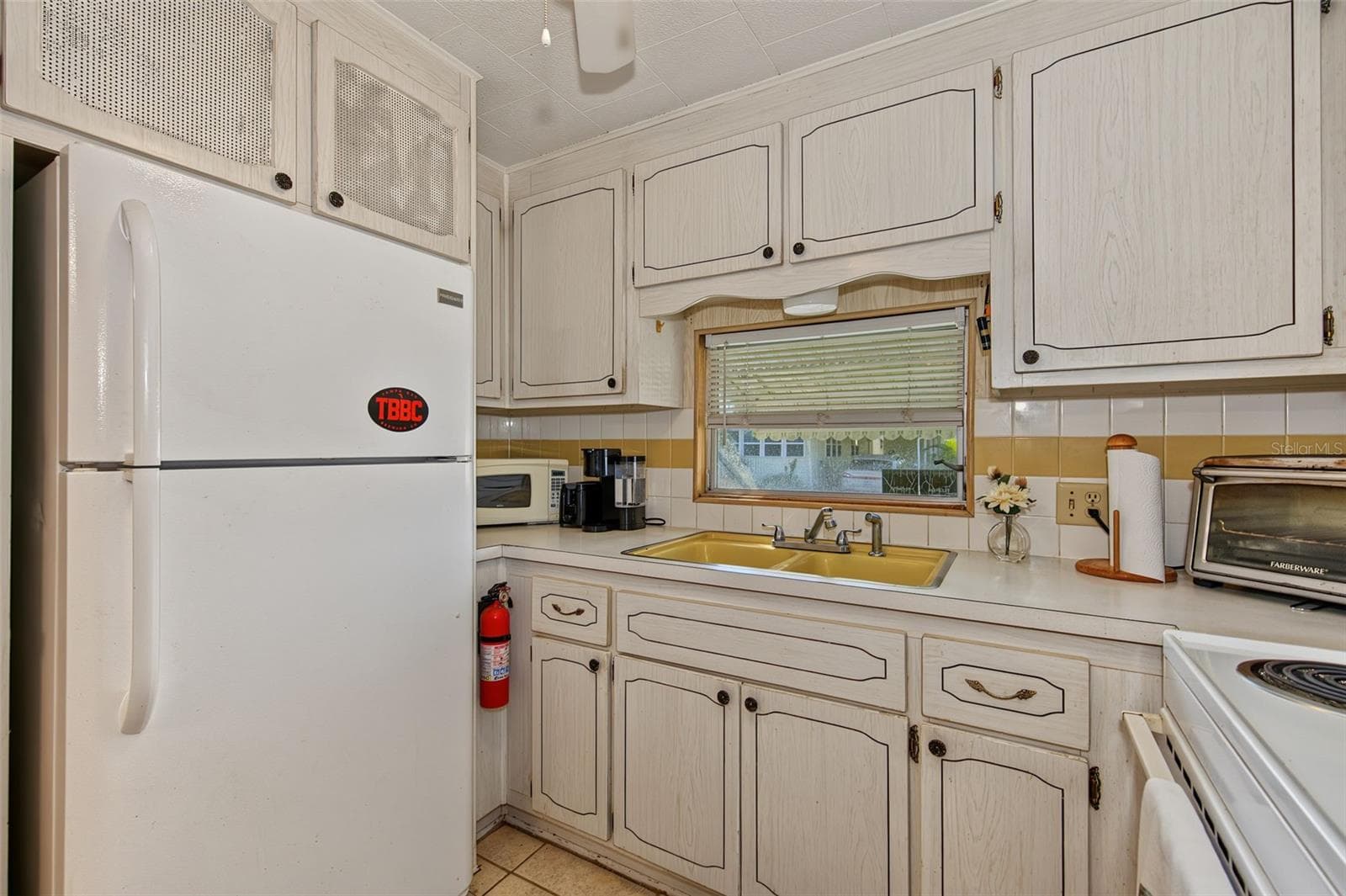 Mobile Home at 93 RACHEL DR, TARPON SPRINGS, photo 17 of 69