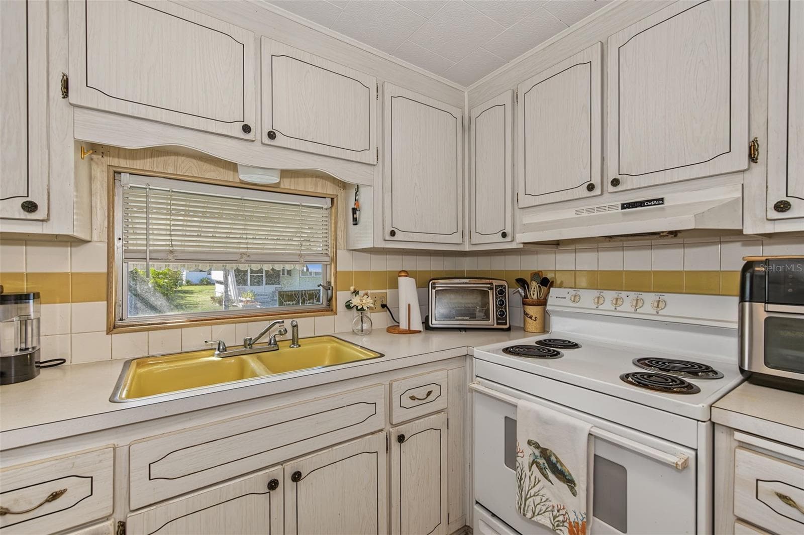 Mobile Home at 93 RACHEL DR, TARPON SPRINGS, photo 18 of 69
