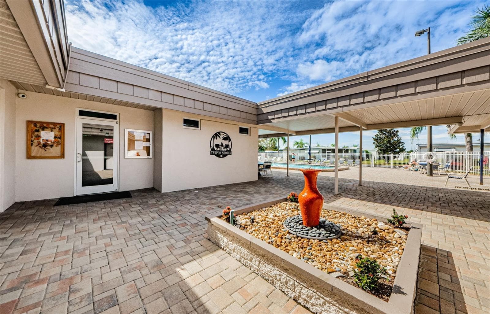 very active 55+ community - 93 RACHEL DR, TARPON SPRINGS