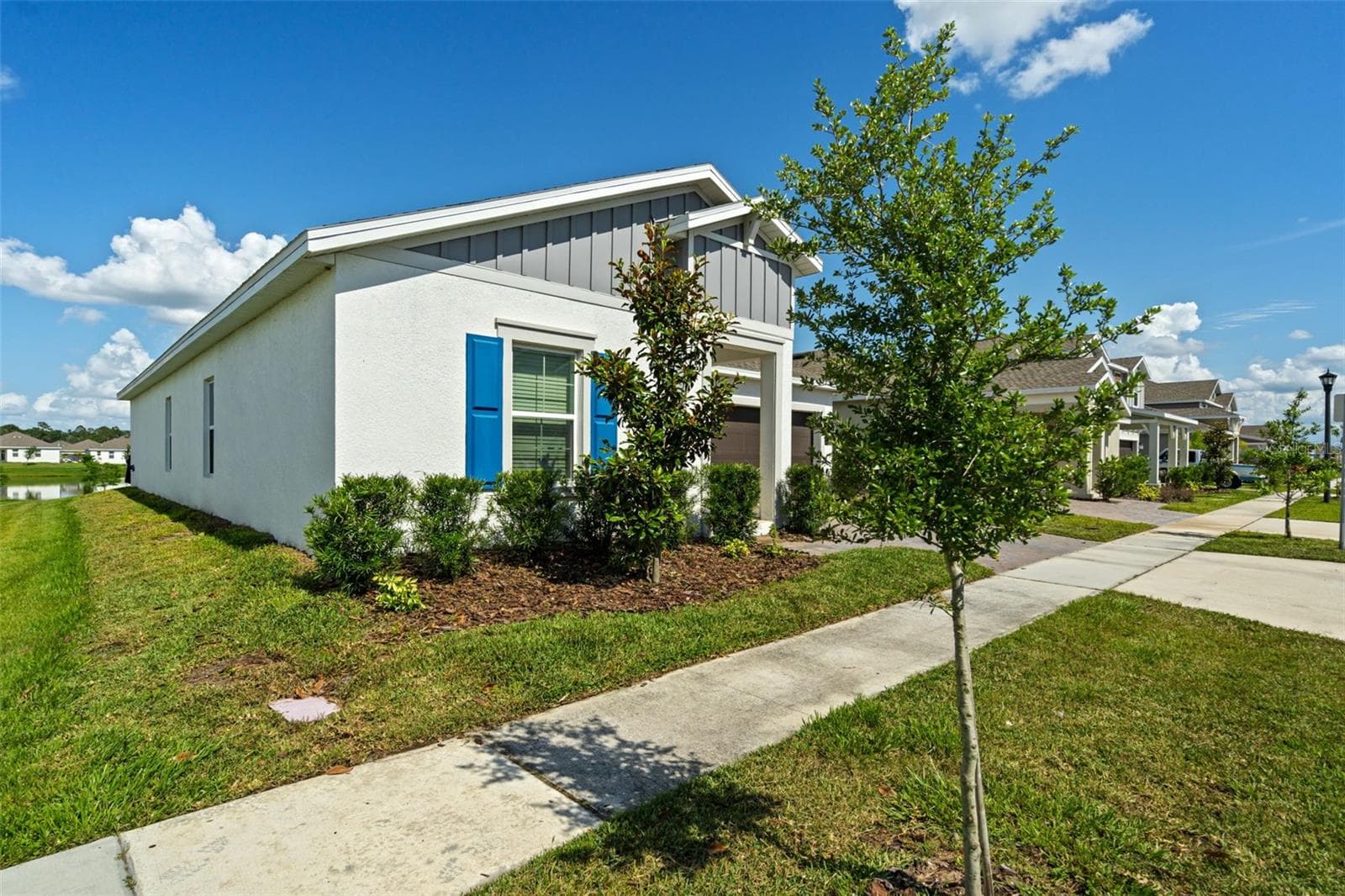 Single Family Residence at 4928 WORCHESTER DR, KISSIMMEE, photo 3 of 34