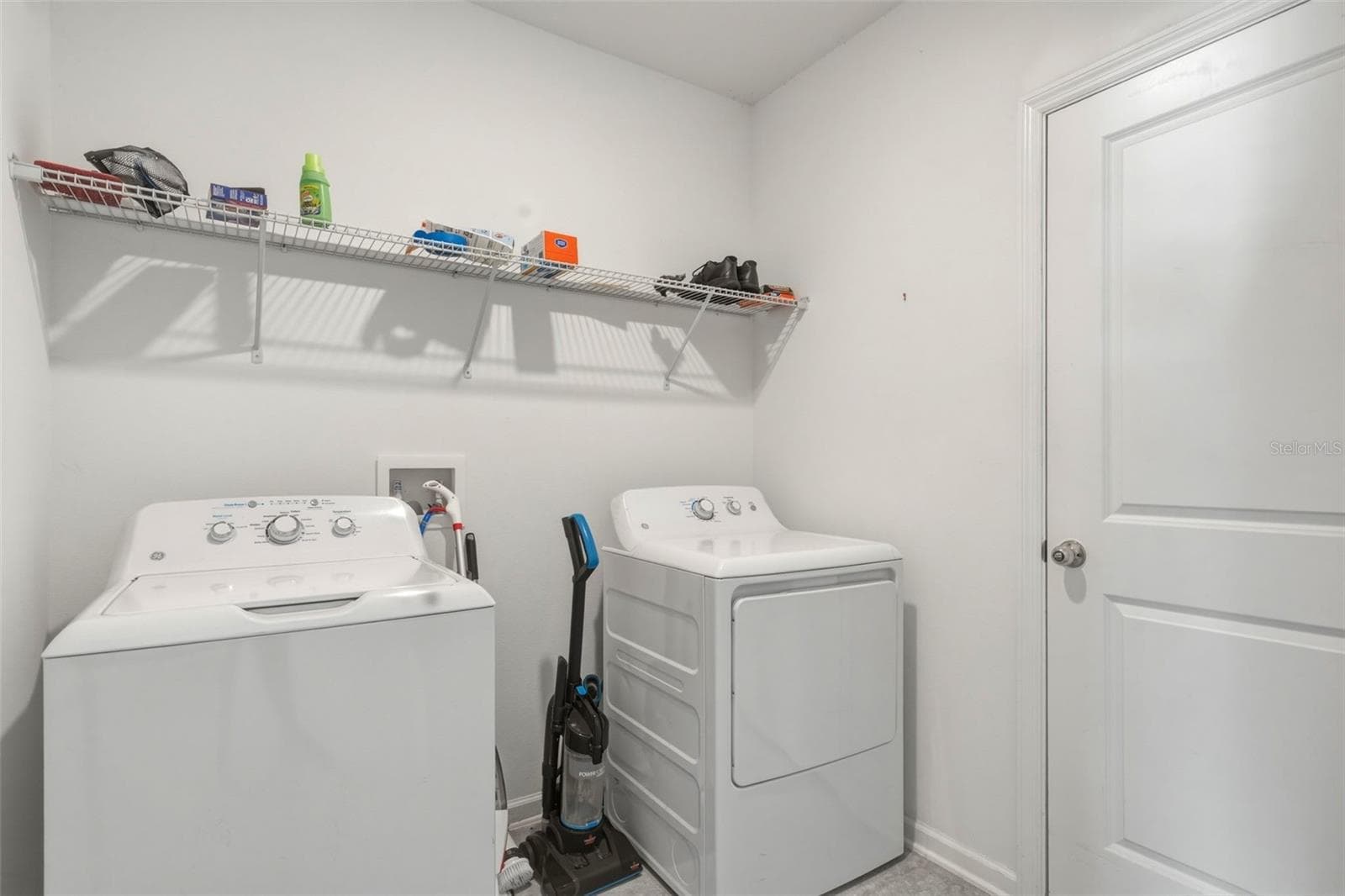Single Family Residence at 4928 WORCHESTER DR, KISSIMMEE, photo 7 of 34