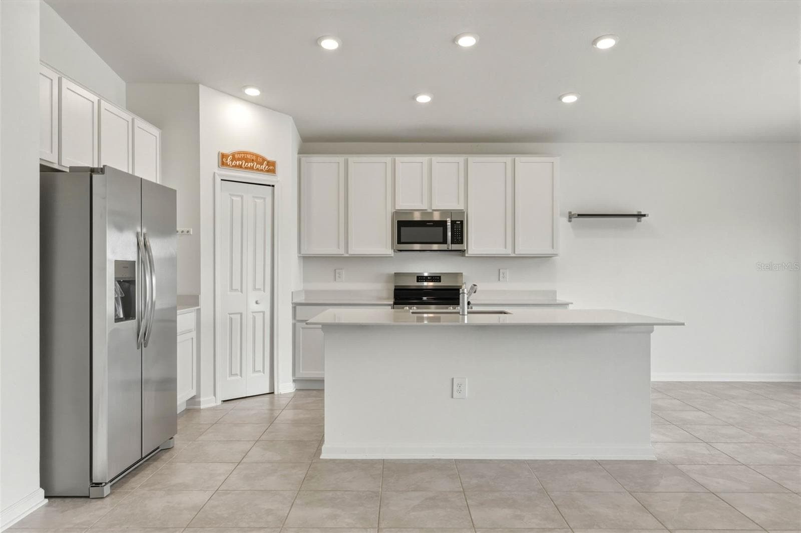 Single Family Residence at 4928 WORCHESTER DR, KISSIMMEE, photo 14 of 34