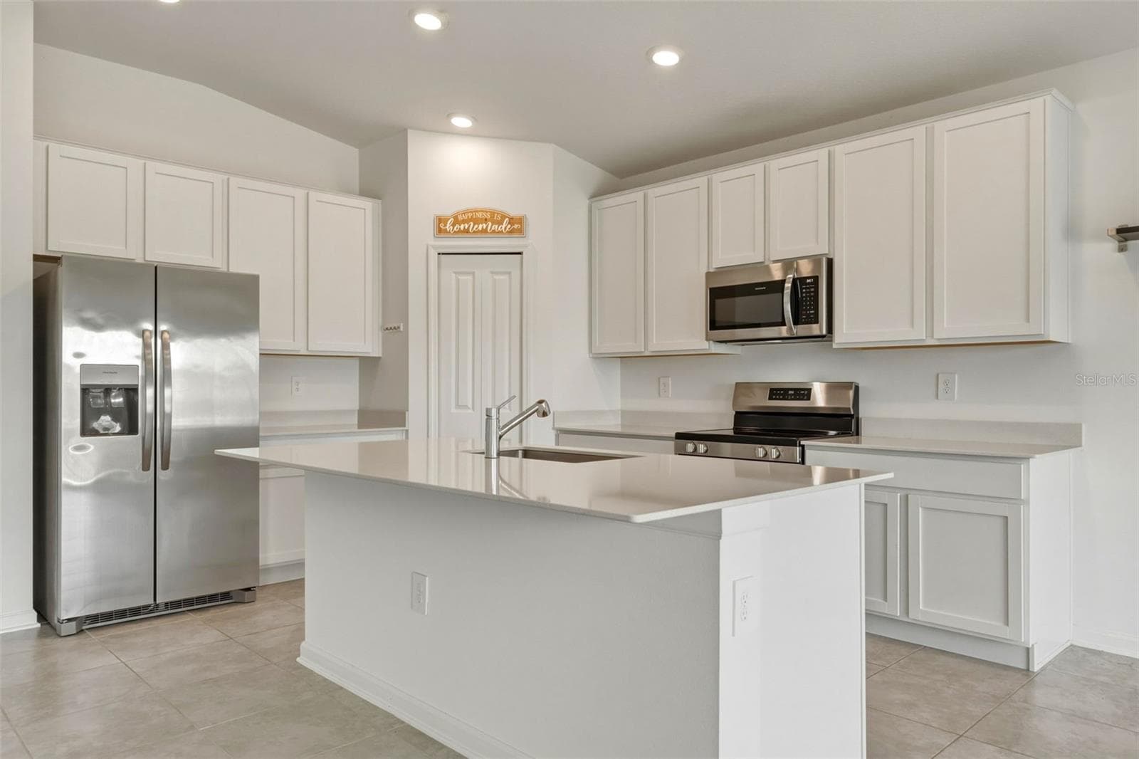 Single Family Residence at 4928 WORCHESTER DR, KISSIMMEE, photo 15 of 34