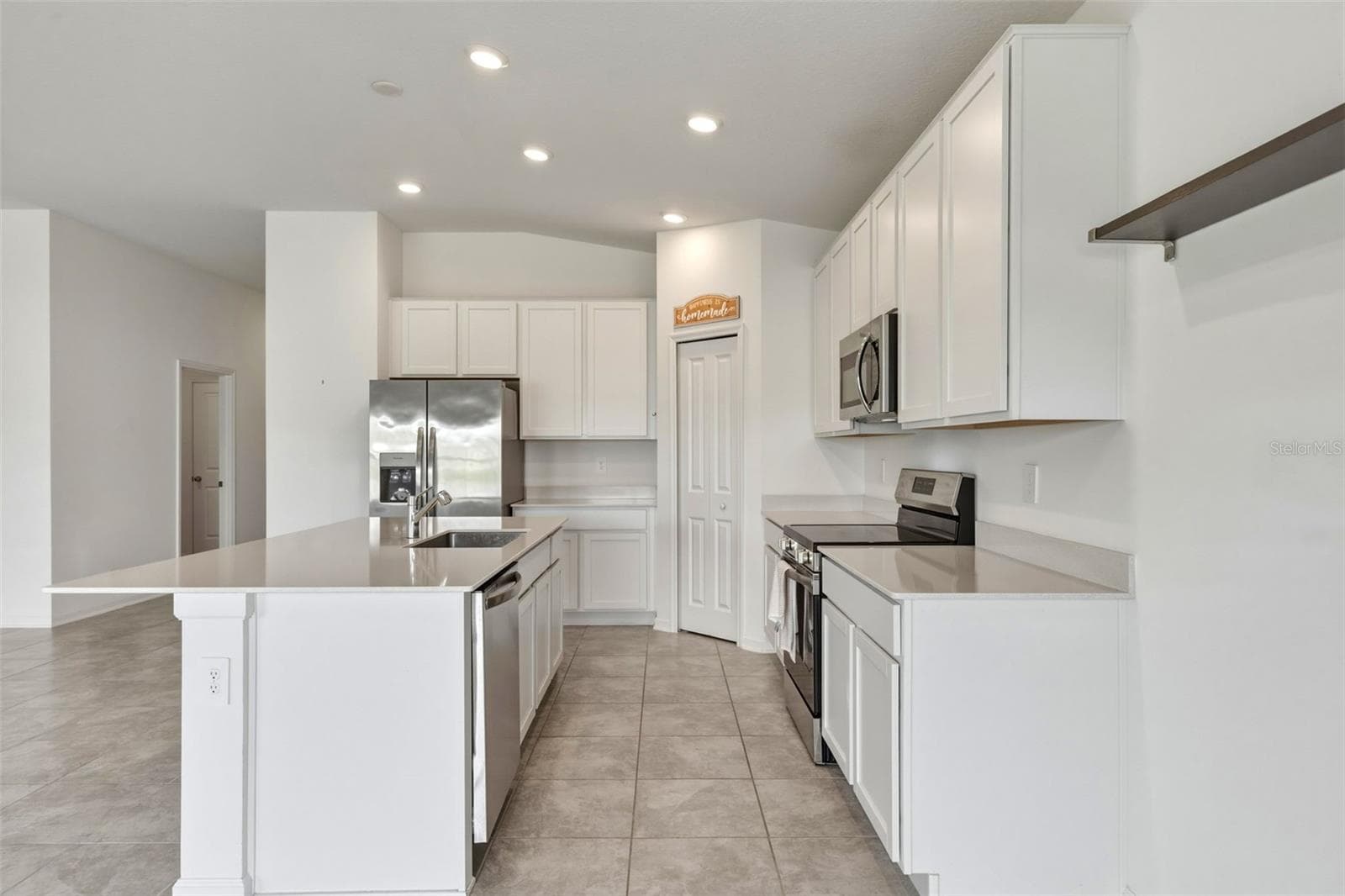 Single Family Residence at 4928 WORCHESTER DR, KISSIMMEE, photo 17 of 34