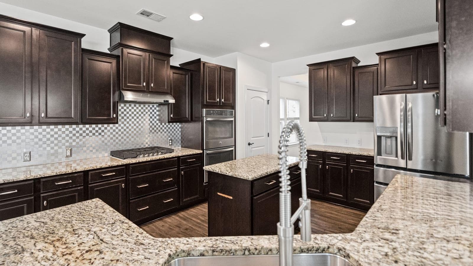 Single Family Residence at 7235 Barefoot Forest Drive, Charlotte, photo 15 of 48