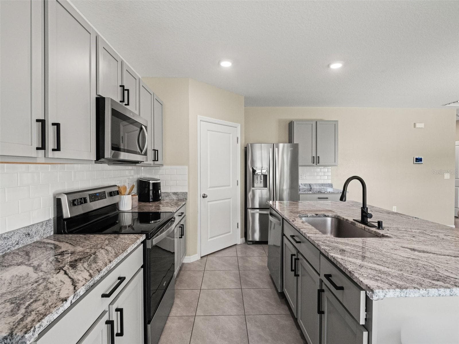 Single Family Residence at 8351 CLAW GLADES LOOP, WESLEY CHAPEL, photo 34 of 35