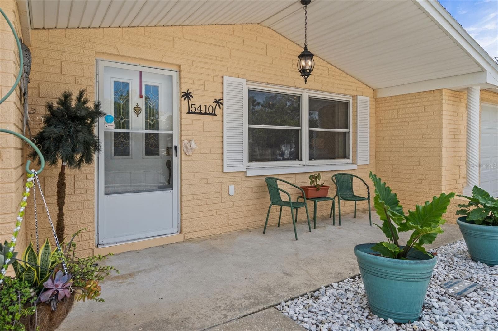Single Family Residence at 5410 FLORA AVE, HOLIDAY, photo 10 of 55
