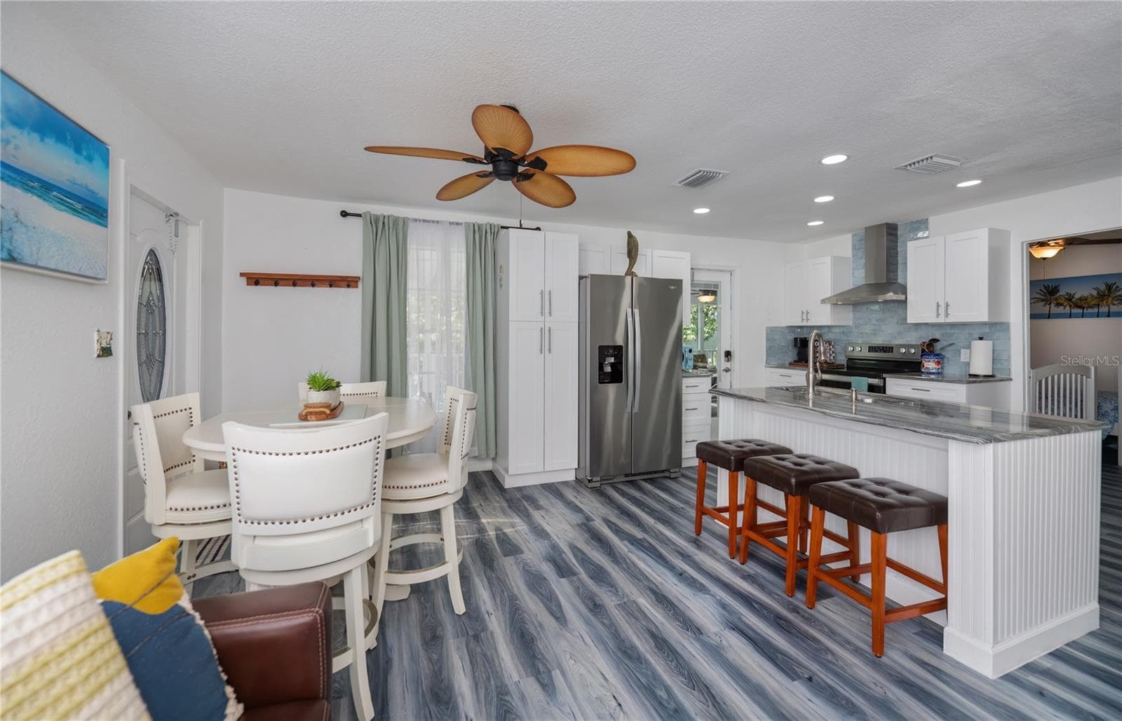 Single Family Residence at 8982 SEAGRAPE LN, PLACIDA, photo 7 of 12
