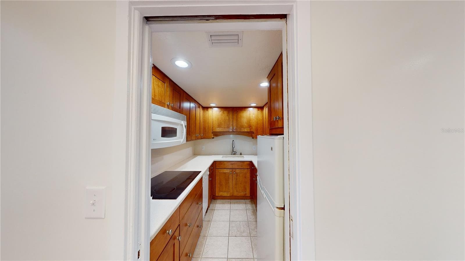 Condominium at 4015 BAYSHORE BLVD #15C, TAMPA, photo 5 of 42