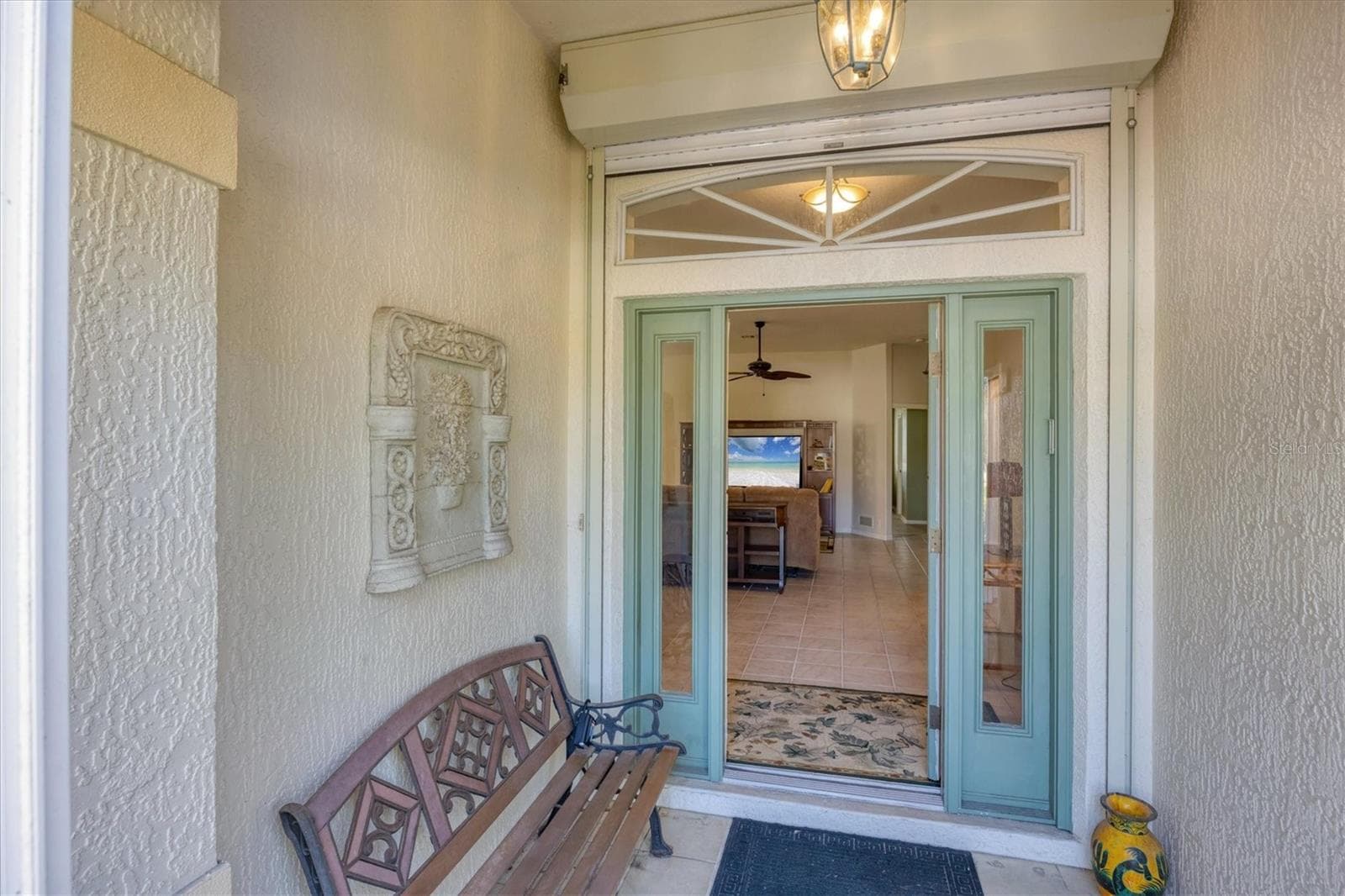 Single Family Residence at 446 PINEWOOD LAKE DR, VENICE, photo 6 of 82