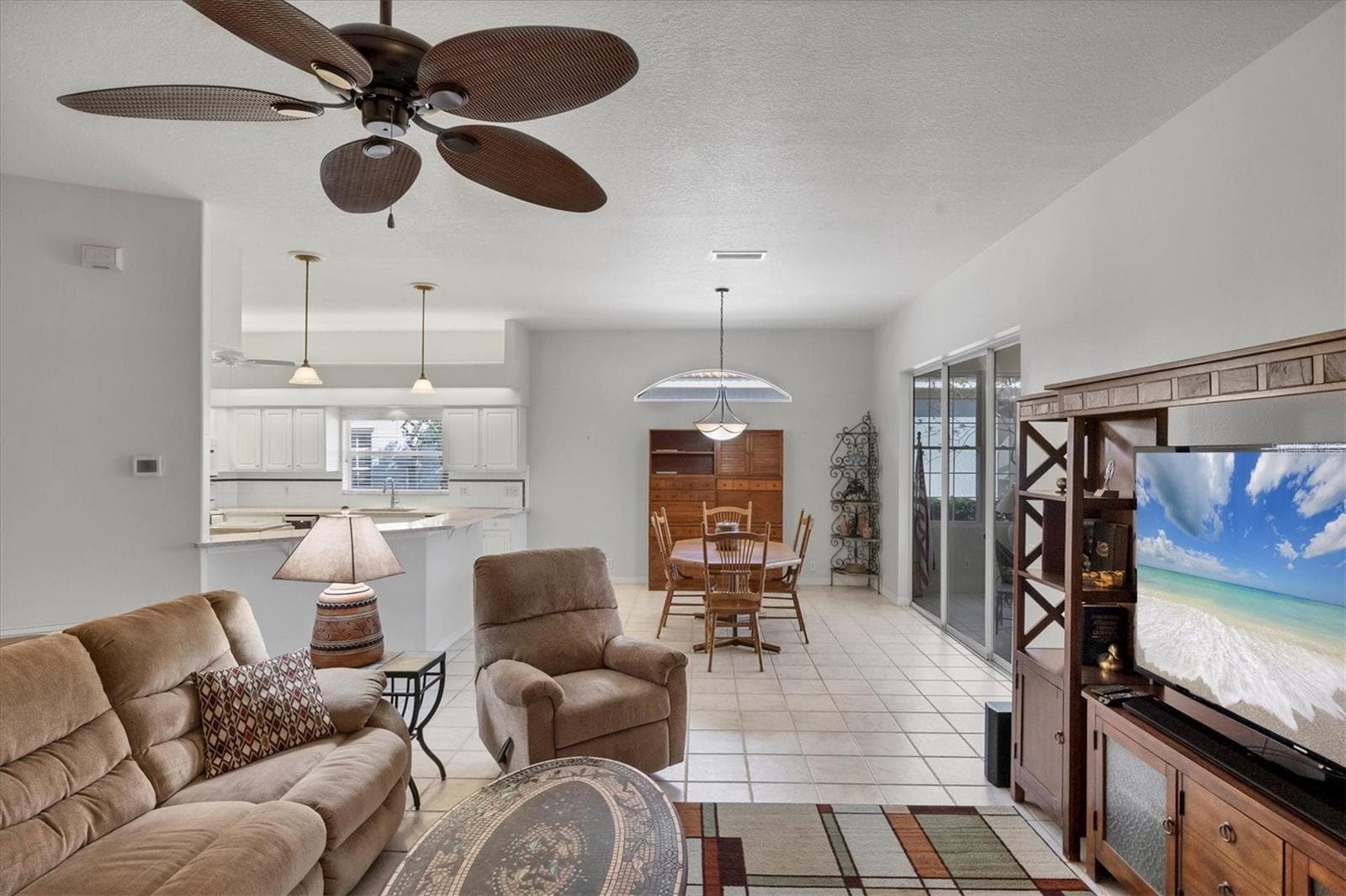 Single Family Residence at 446 PINEWOOD LAKE DR, VENICE, photo 9 of 82