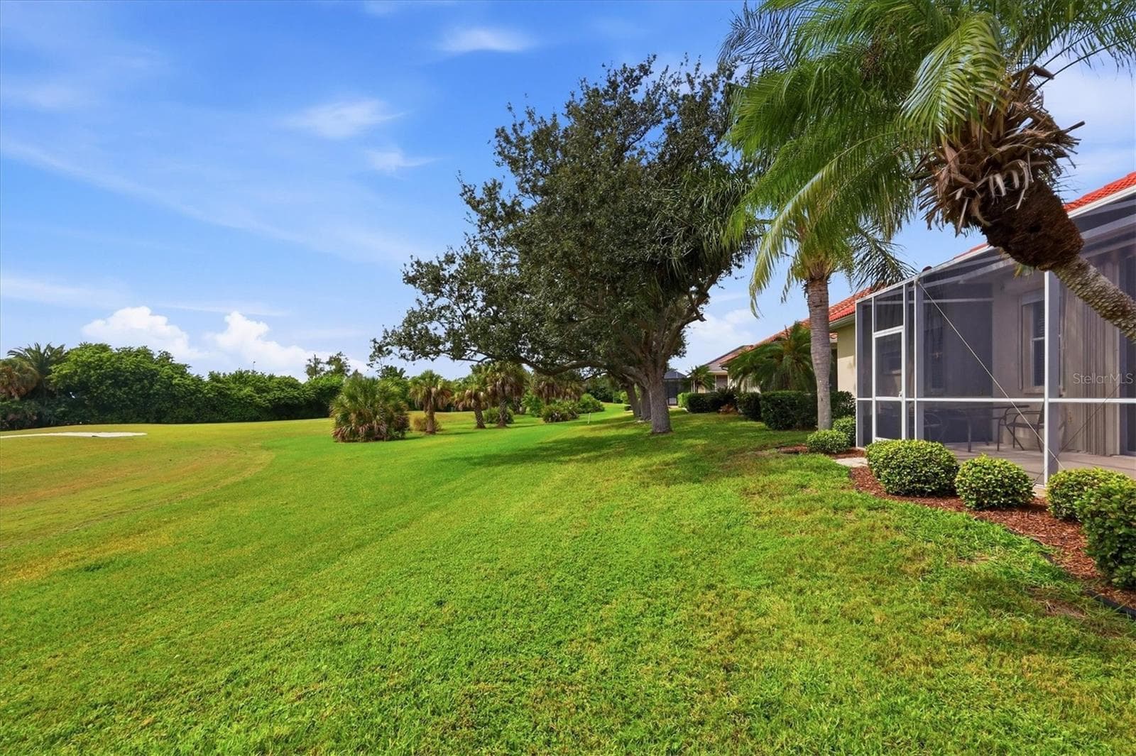 Single Family Residence at 446 PINEWOOD LAKE DR, VENICE, photo 27 of 82