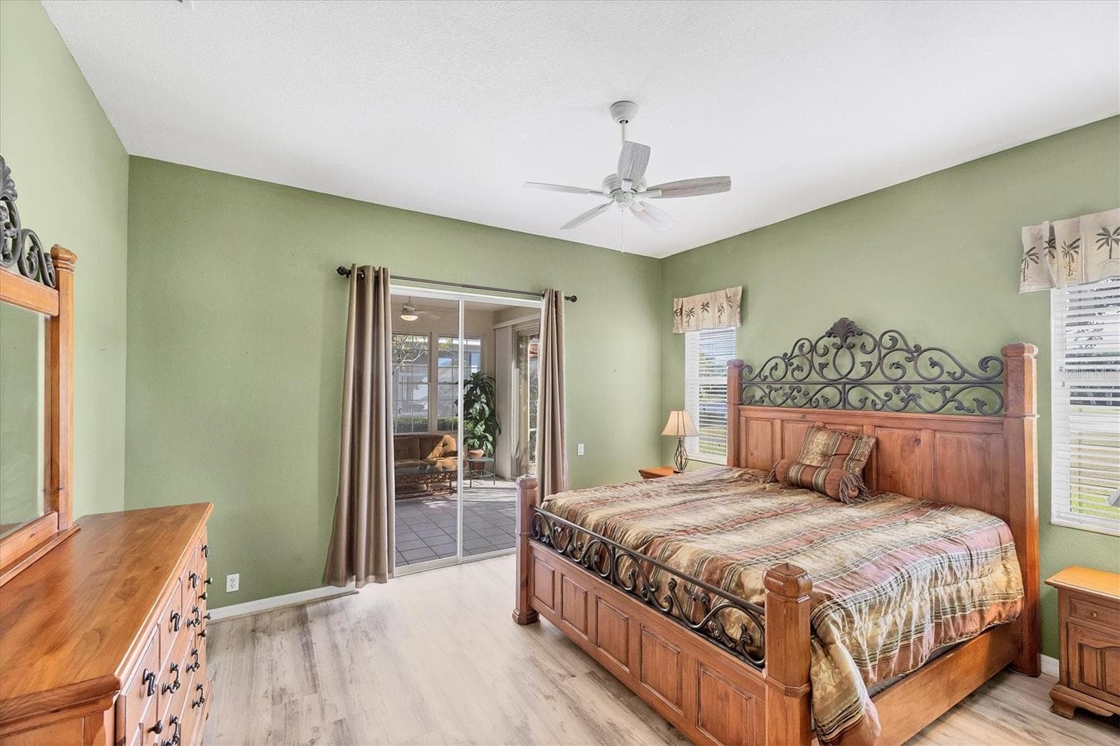 Single Family Residence at 446 PINEWOOD LAKE DR, VENICE, photo 42 of 82