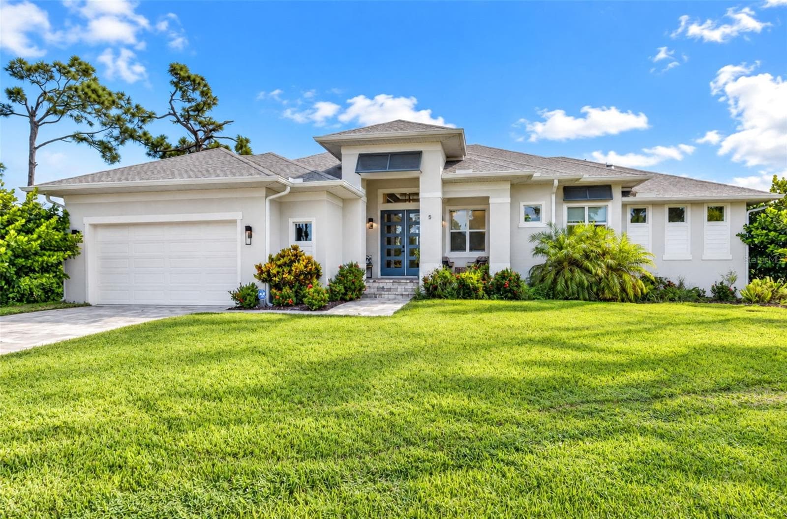 2022 custom-built home - 5 REEF CT, PLACIDA