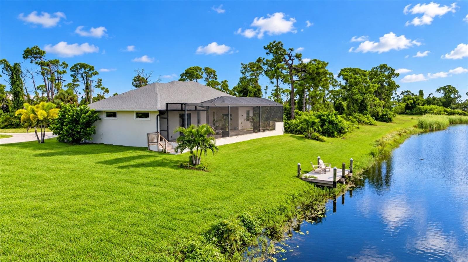 Backyard oasis - 5 REEF CT, PLACIDA