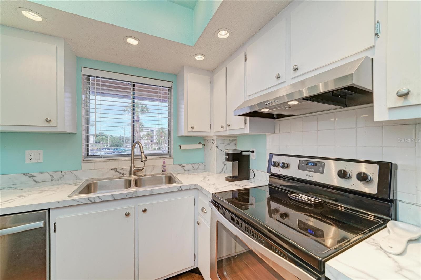 Condominium at 3893 LAKE BAYSHORE DR #F211, BRADENTON, photo 11 of 36