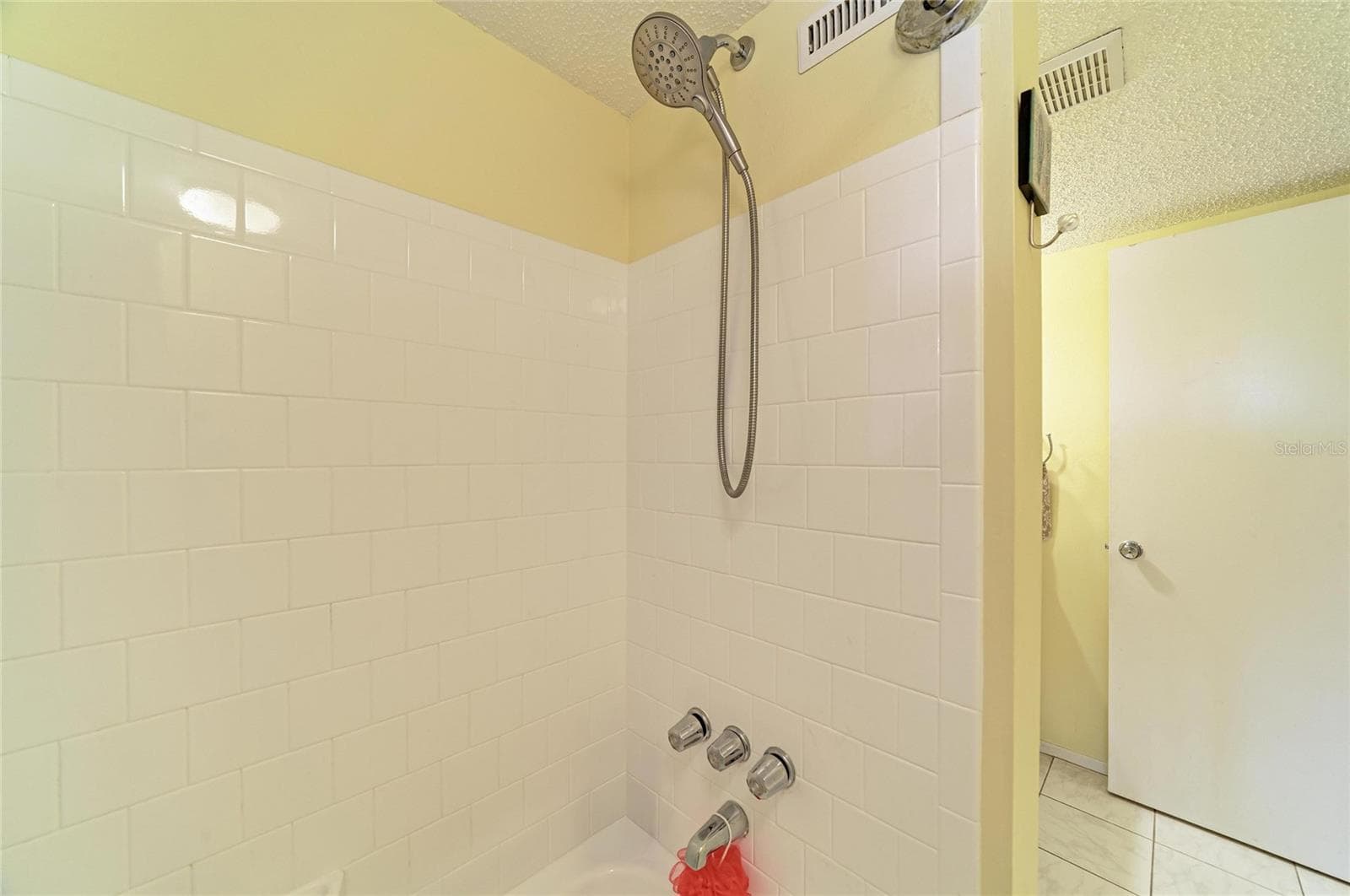 Condominium at 3893 LAKE BAYSHORE DR #F211, BRADENTON, photo 19 of 36