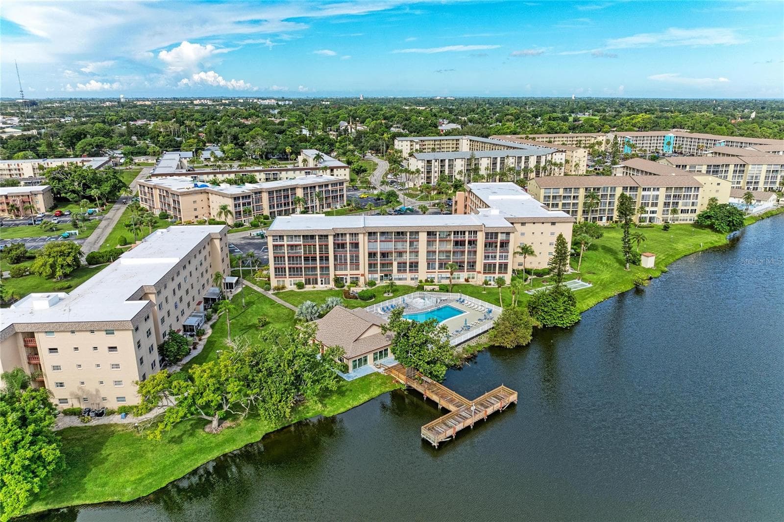 Condominium at 3893 LAKE BAYSHORE DR #F211, BRADENTON, photo 27 of 36