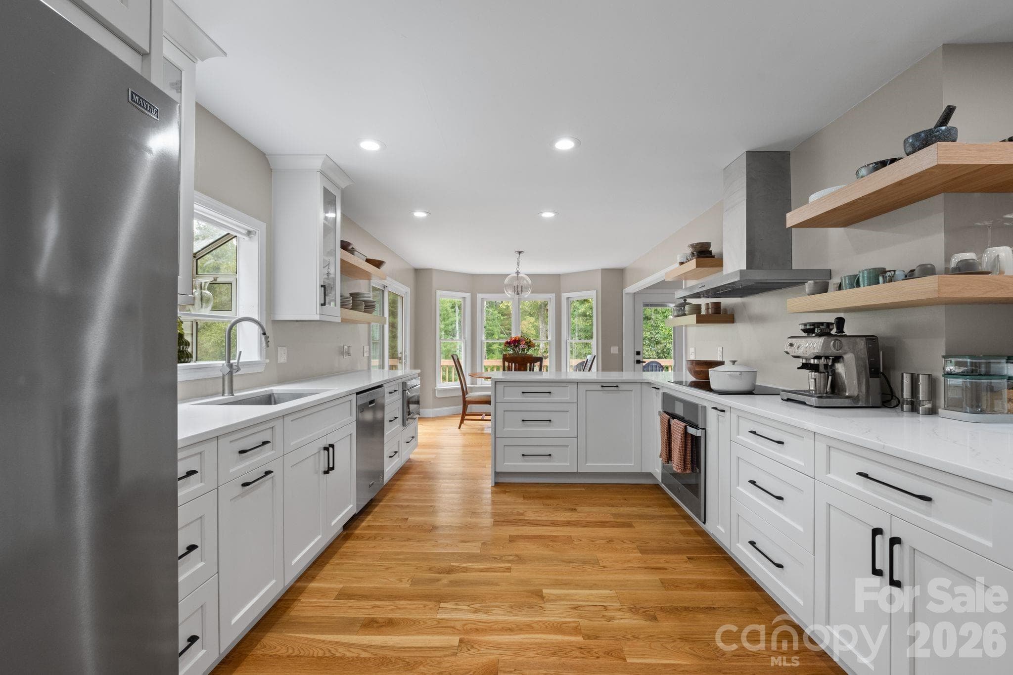Stunning, fully renovated, custom kitchen - 113 Laura Trace, Hendersonville