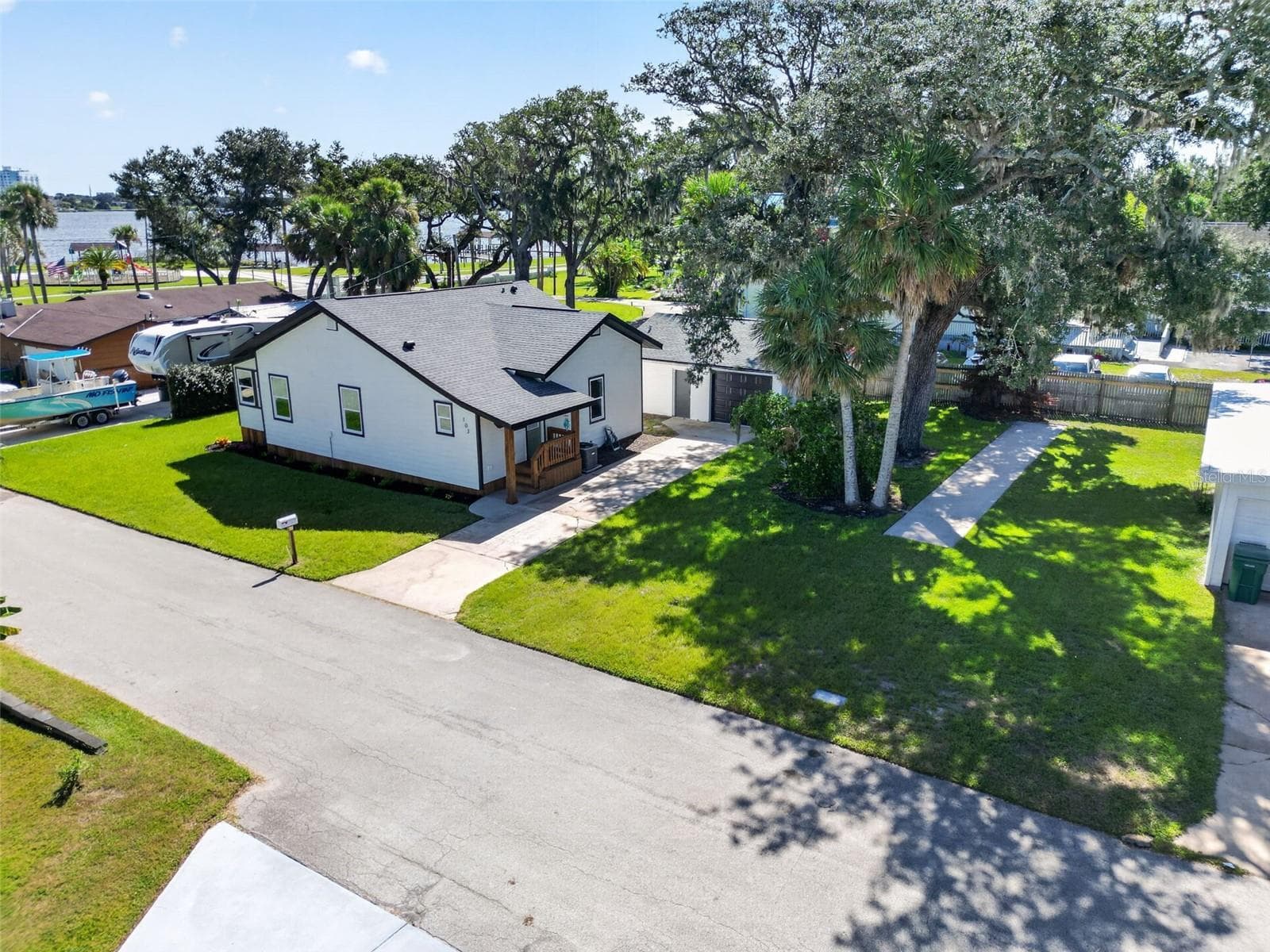 103 PARK CIR
