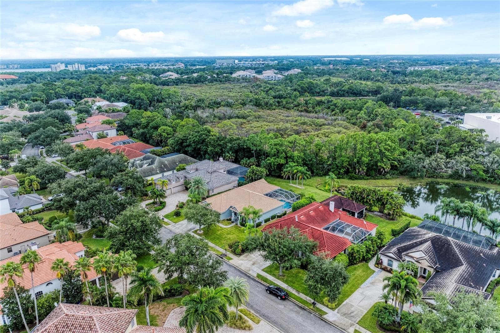 Single Family Residence at 9420 ROYAL CALCUTTA PL, BRADENTON, photo 3 of 87