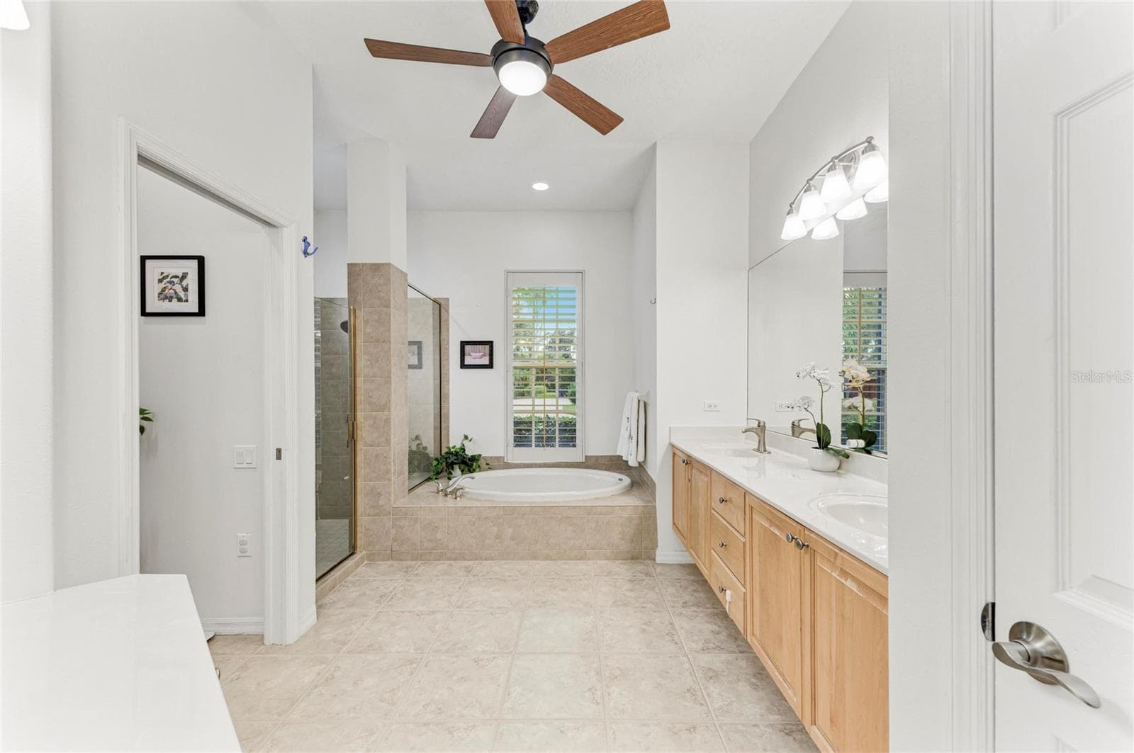 Single Family Residence at 9420 ROYAL CALCUTTA PL, BRADENTON, photo 43 of 87