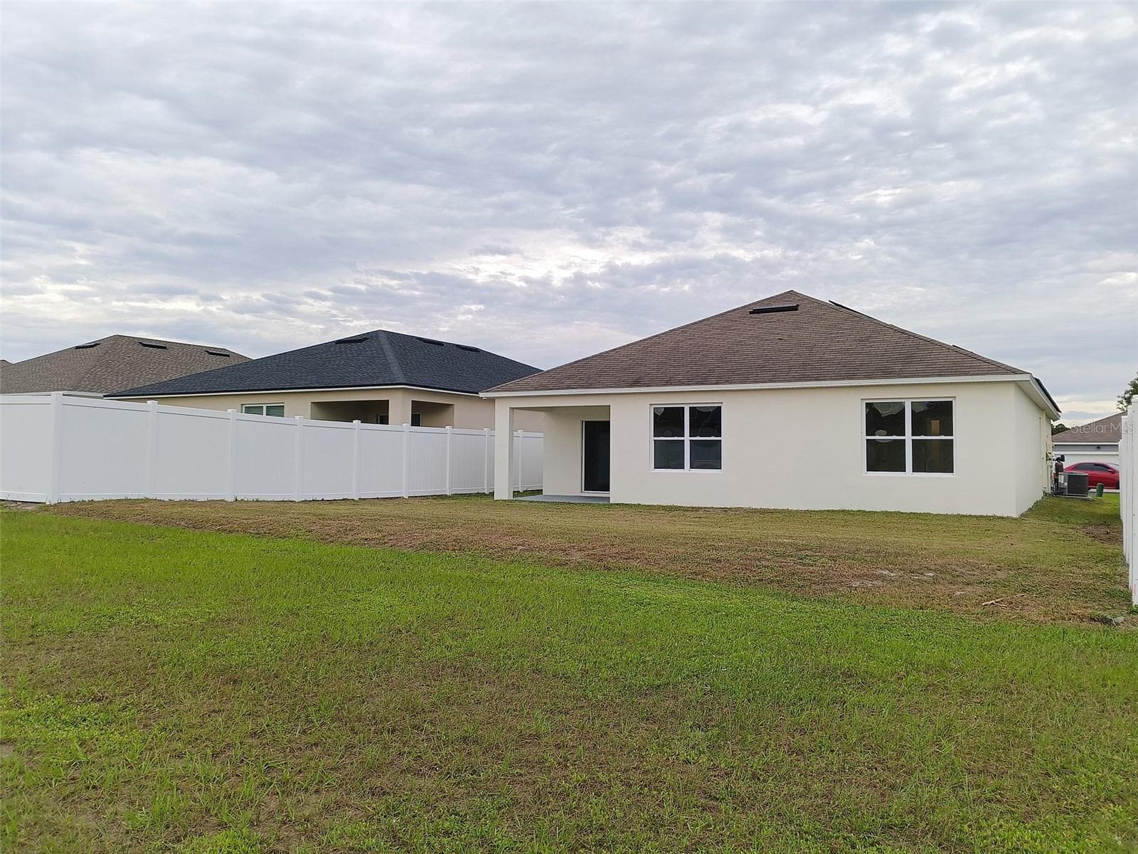 Single Family Residence at 3101 ROYAL TERN DR, WINTER HAVEN, photo 3 of 33