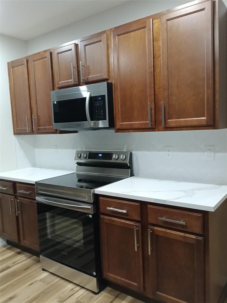 Single Family Residence at 3101 ROYAL TERN DR, WINTER HAVEN, photo 16 of 33