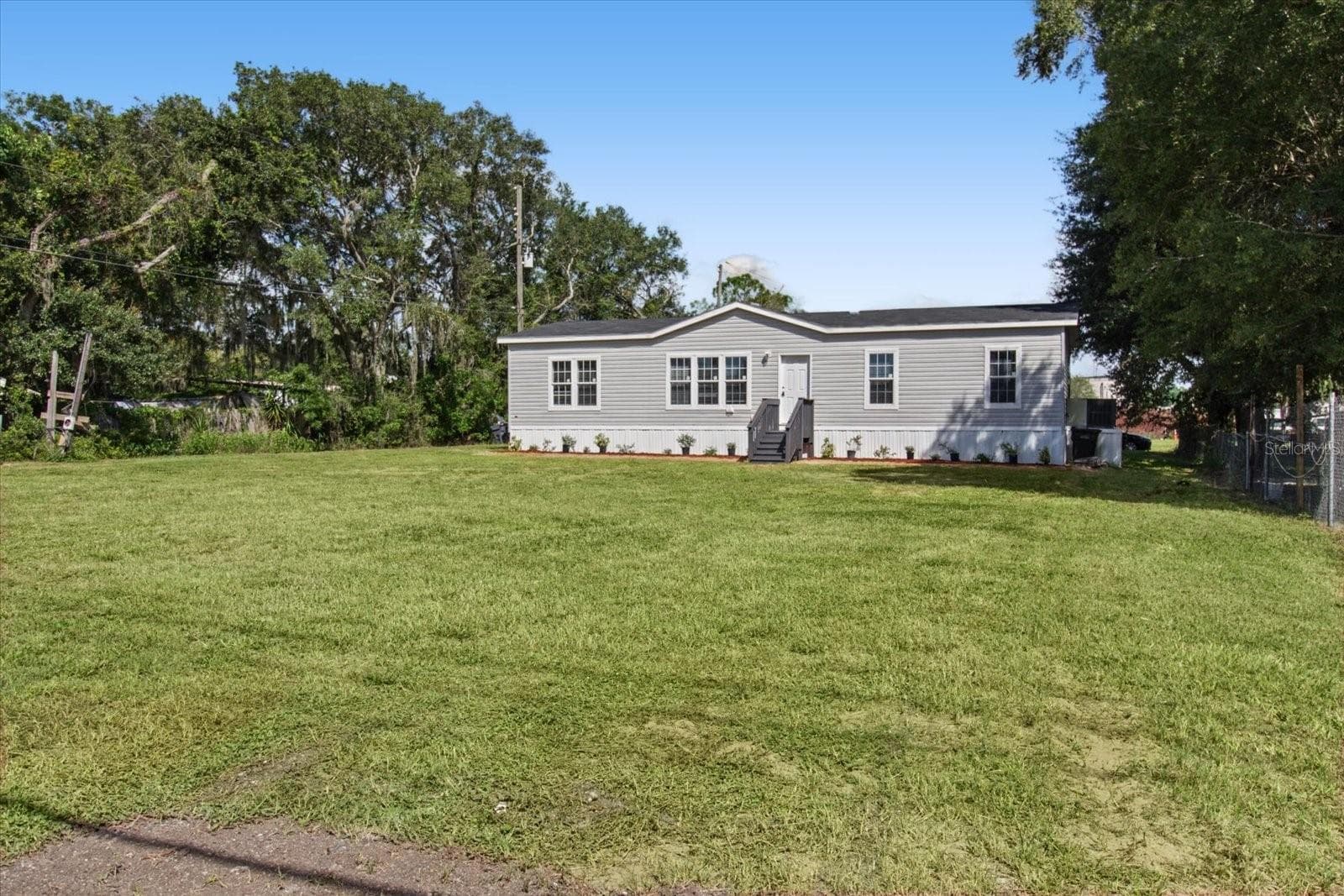 Manufactured Home at 3644 E JOHNSON AVE, HAINES CITY, photo 3 of 70