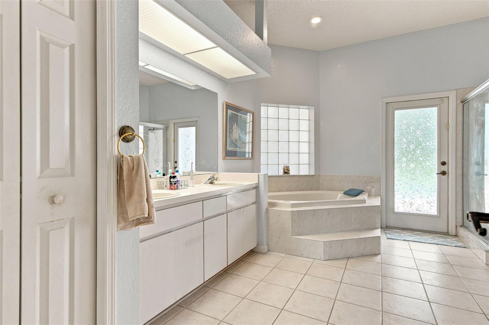 Single Family Residence at 2168 W BEGONIA DR, BEVERLY HILLS, photo 29 of 54