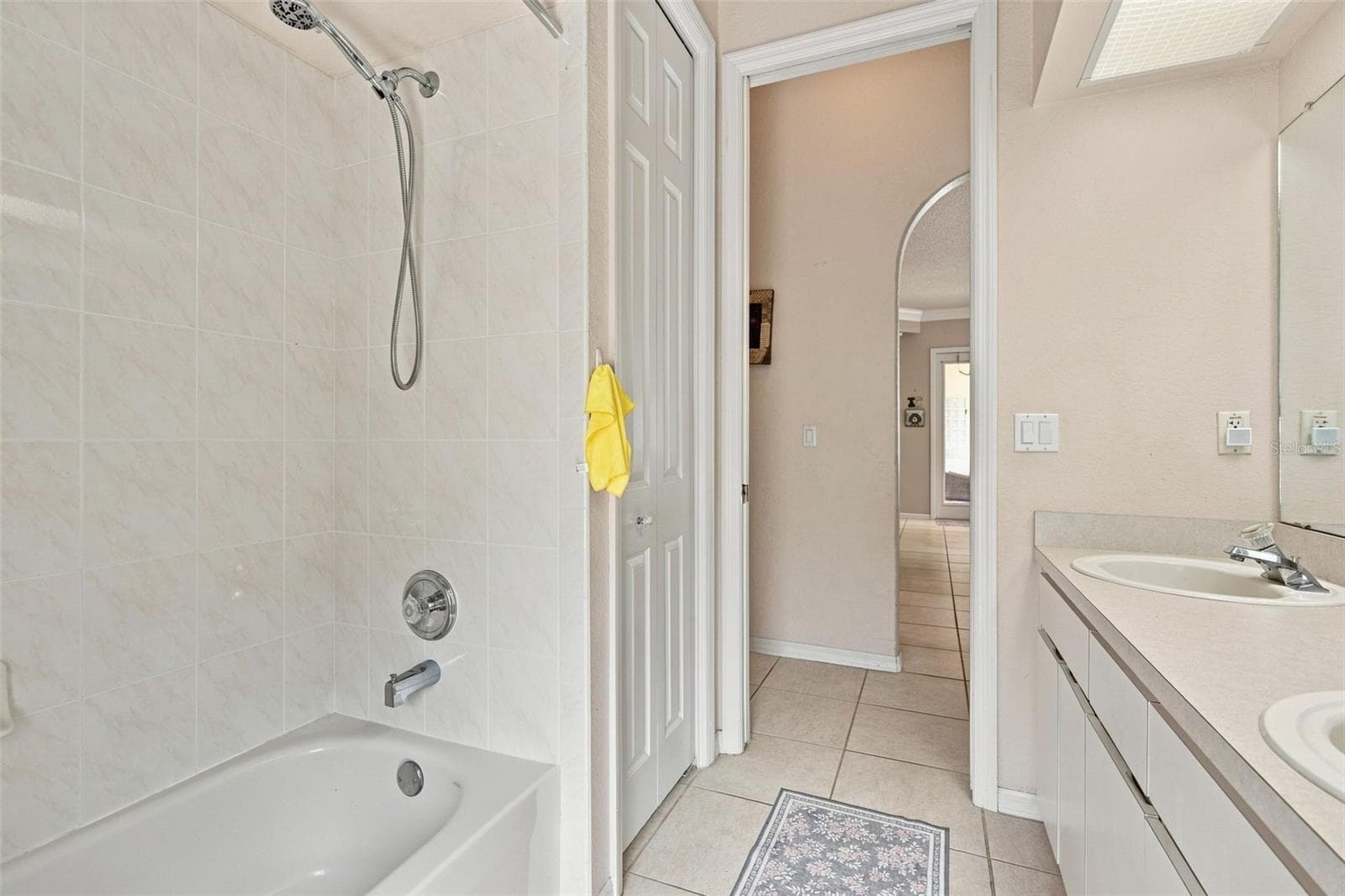 Single Family Residence at 2168 W BEGONIA DR, BEVERLY HILLS, photo 35 of 54