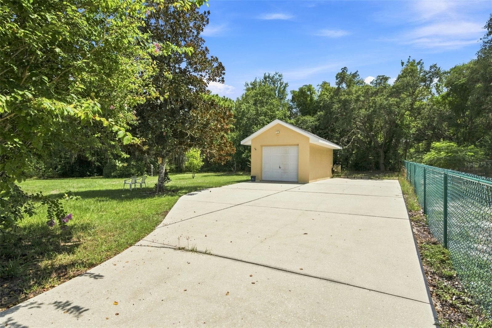 Single Family Residence at 2168 W BEGONIA DR, BEVERLY HILLS, photo 52 of 54