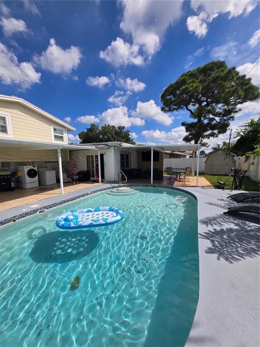 Single Family Residence at 7710 W HANNA AVE, TAMPA, photo 9 of 24