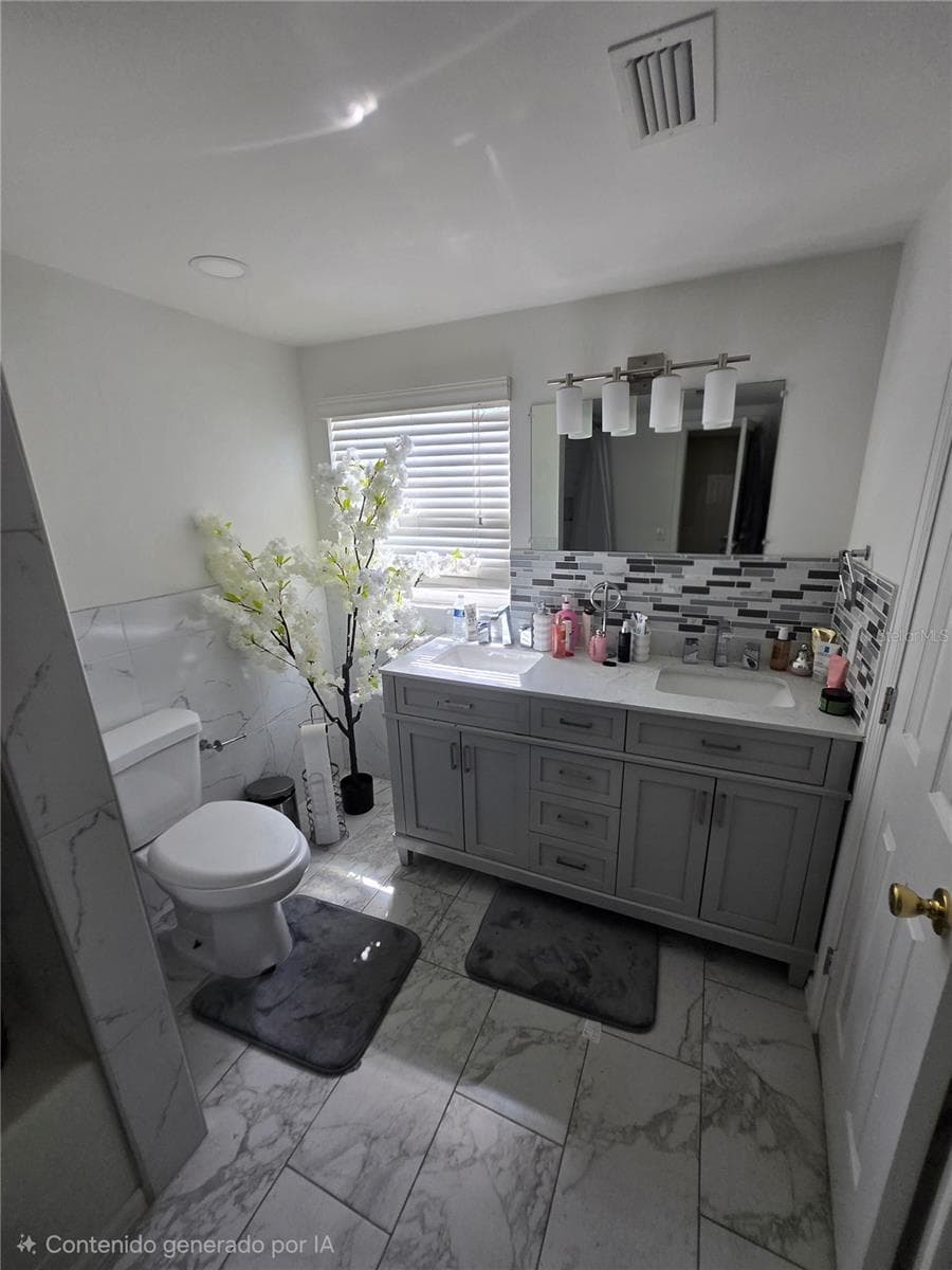 Single Family Residence at 7710 W HANNA AVE, TAMPA, photo 16 of 24