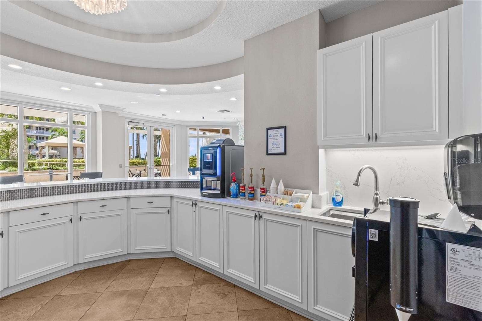 Community kitchen - 11 BAYMONT ST #703, CLEARWATER