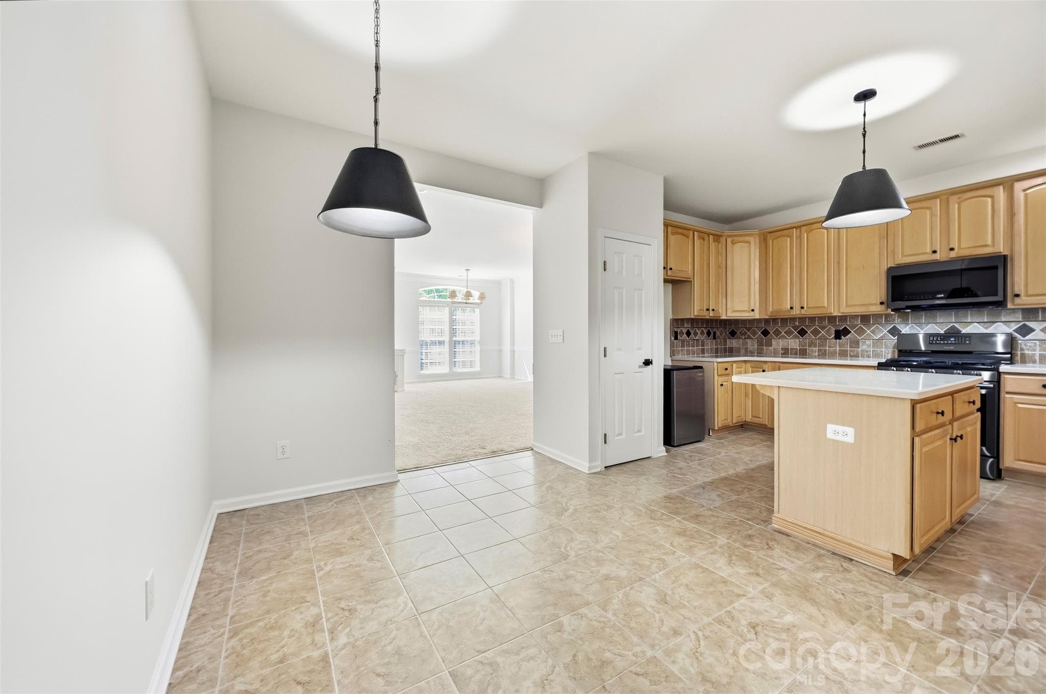 Townhouse at 14569 Greenpoint Lane, Huntersville, photo 11 of 47