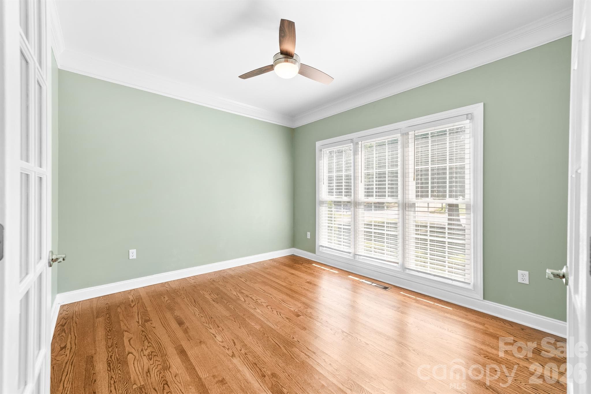 Office on main floor - 4014 Belle Meade Circle, Belmont