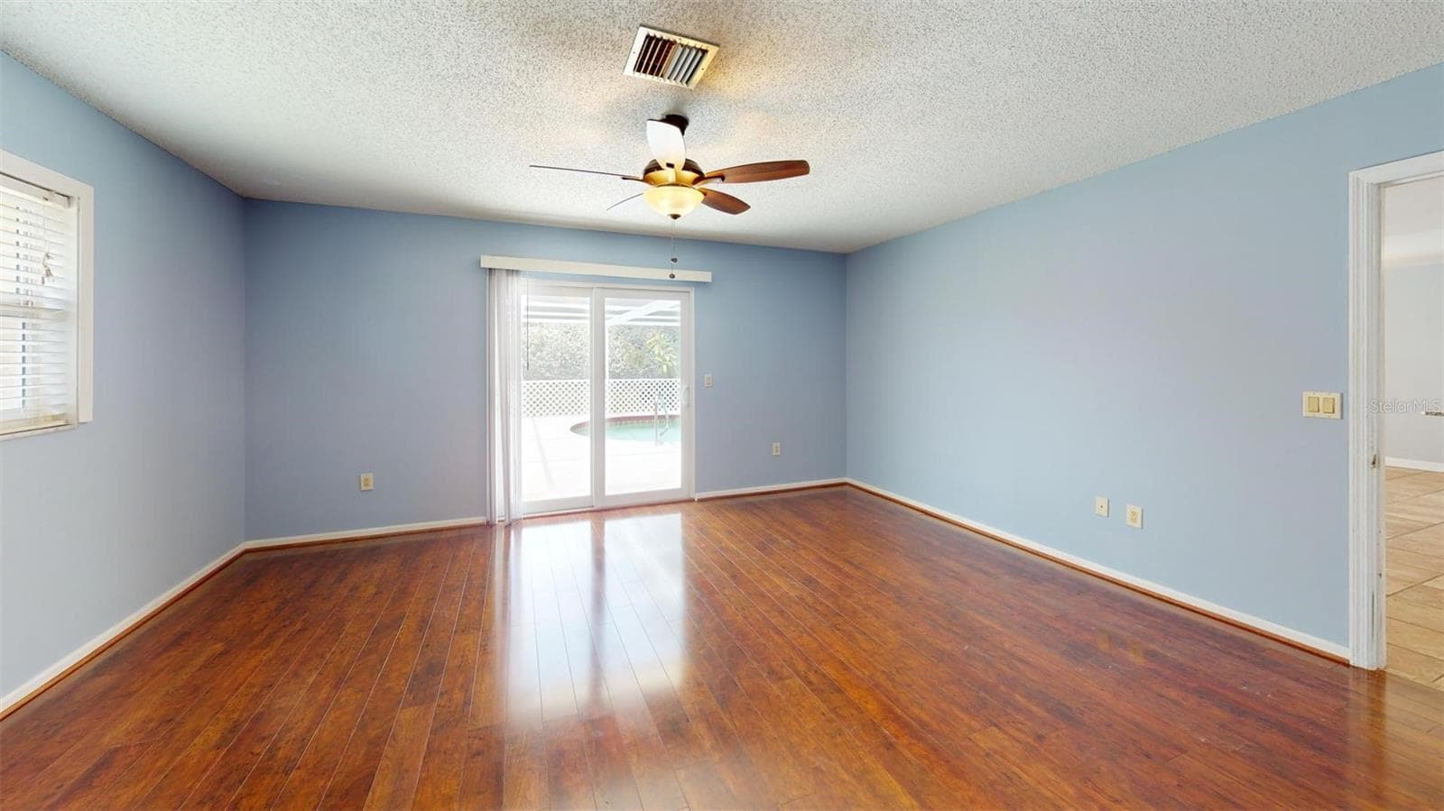 Single Family Residence at 147 HOURGLASS DR, VENICE, photo 16 of 31