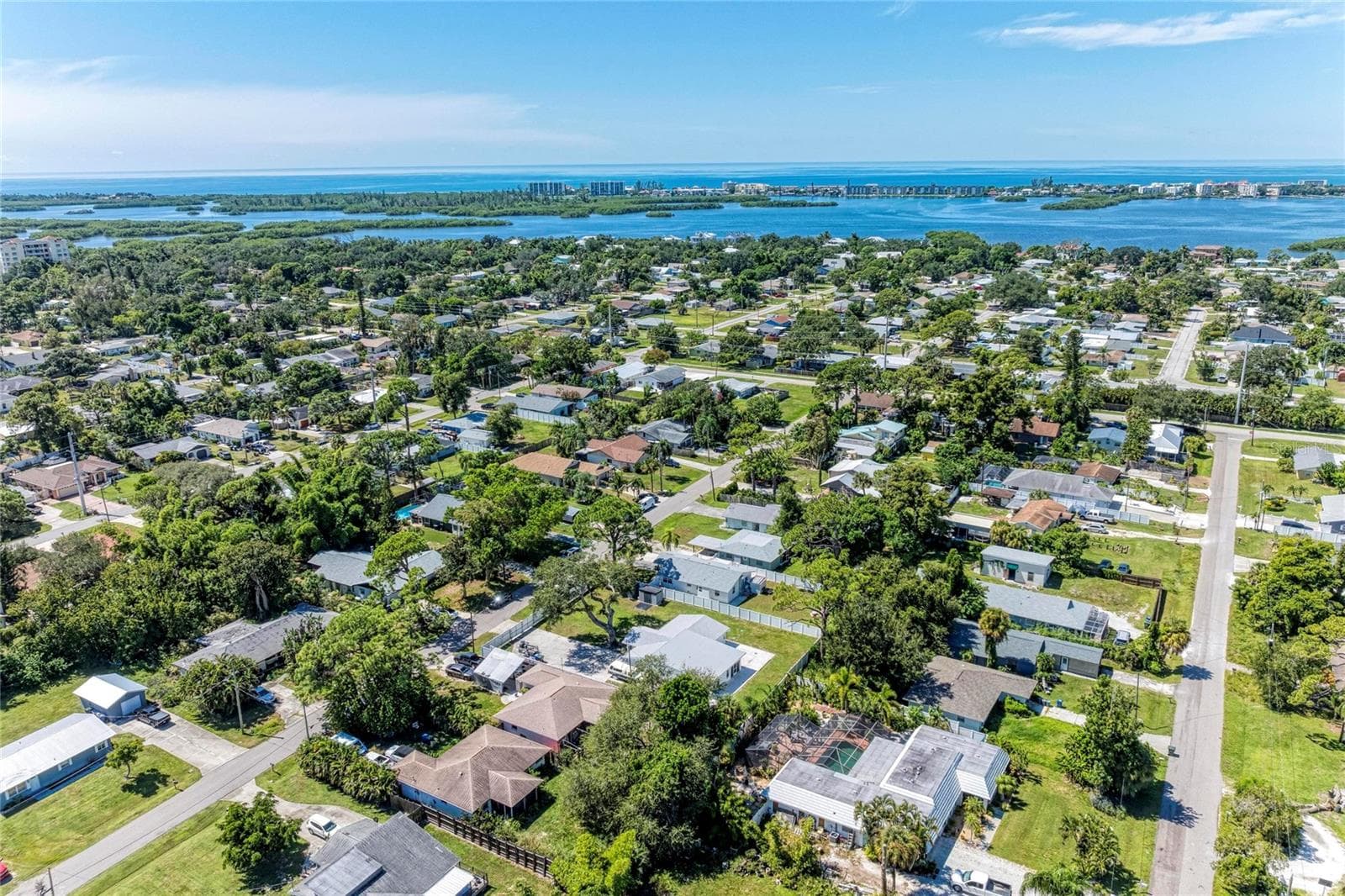 Single Family Residence at 1841 JOYCE ST, SARASOTA, photo 14 of 96
