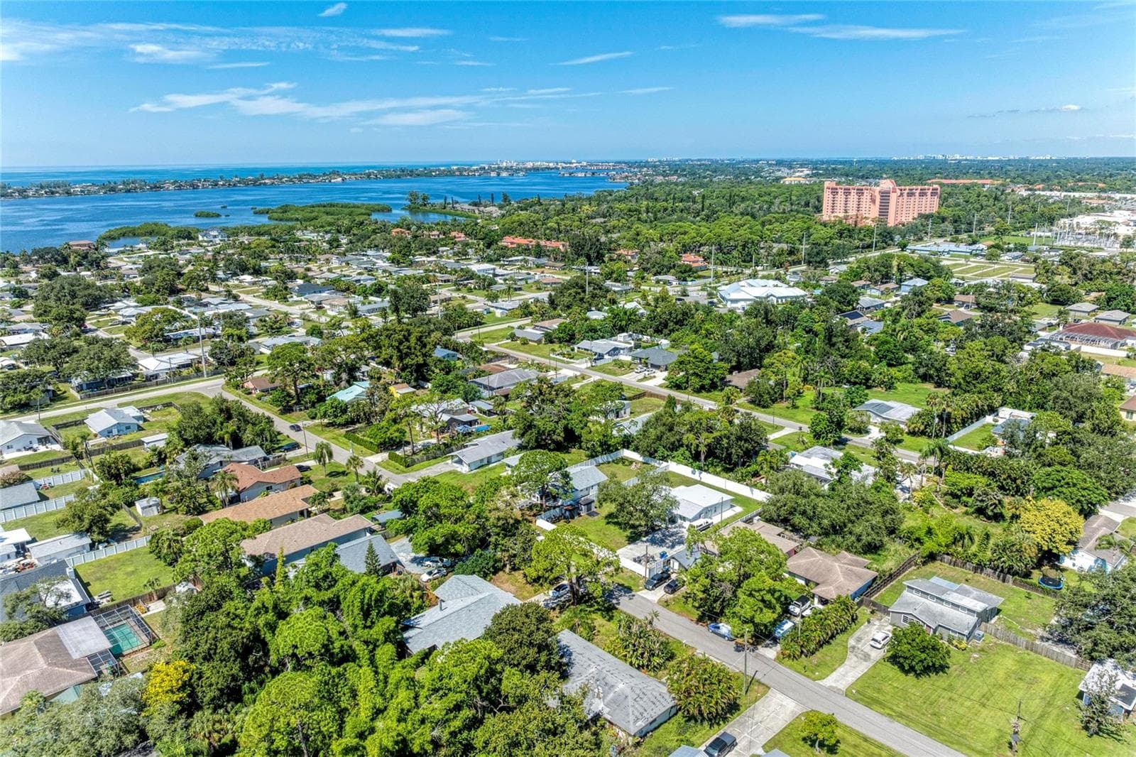 Single Family Residence at 1841 JOYCE ST, SARASOTA, photo 15 of 96