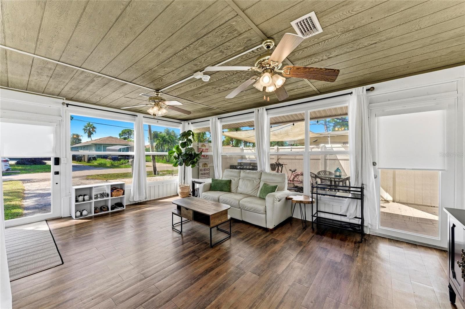 Single Family Residence at 1841 JOYCE ST, SARASOTA, photo 21 of 96