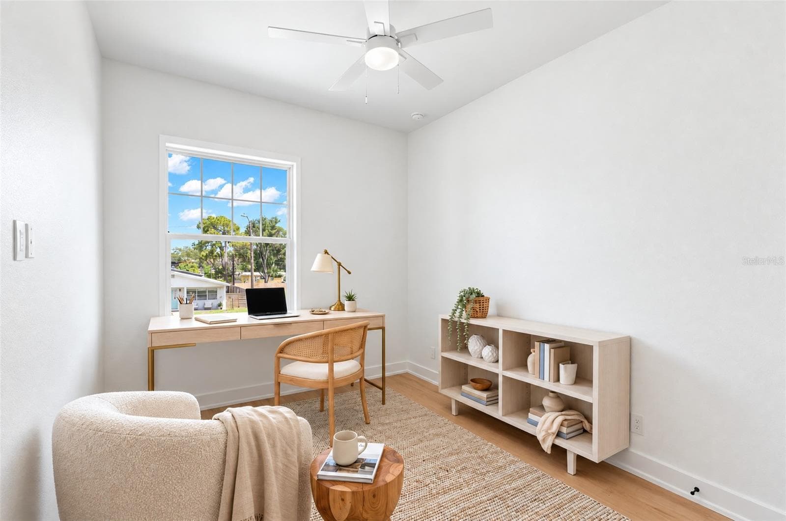 Single Family Residence at 1868 MISSISSIPPI AVE NE, ST PETERSBURG, photo 17 of 53