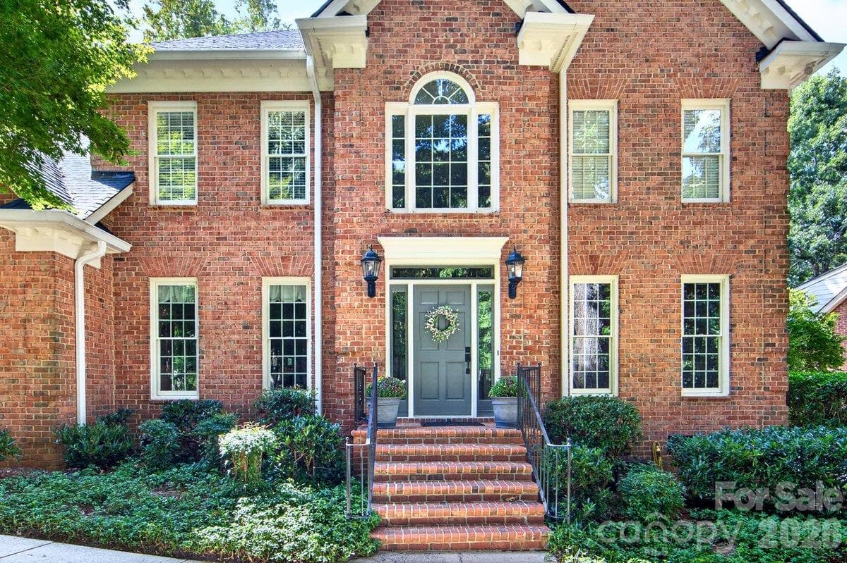 Single Family Residence at 5919 Derry Hill Place, Charlotte, photo 5 of 43