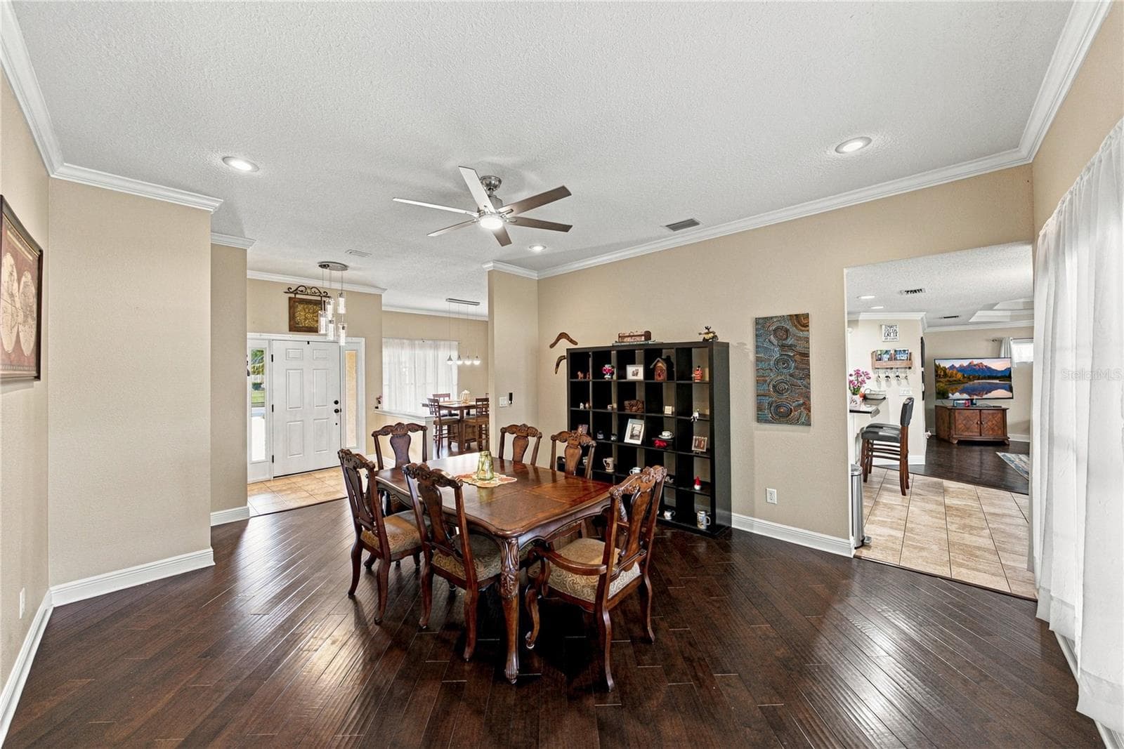 Single Family Residence at 2909 BLACKWATER CREEK DR, LAKELAND, photo 6 of 47