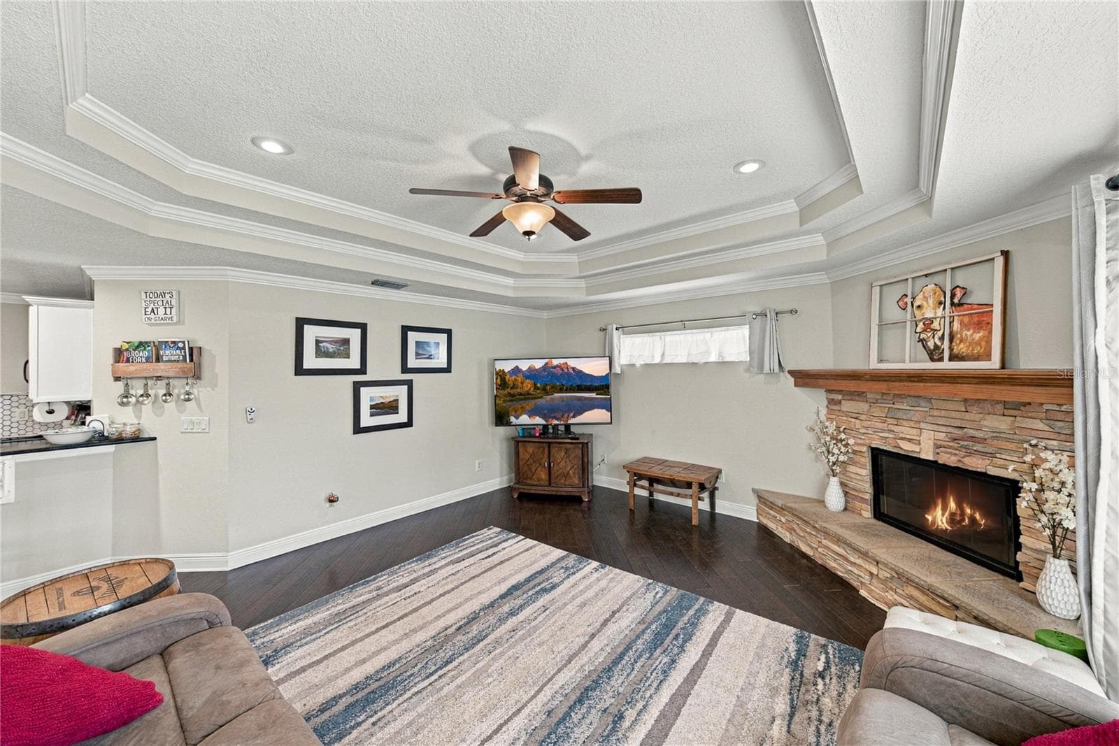Single Family Residence at 2909 BLACKWATER CREEK DR, LAKELAND, photo 12 of 47