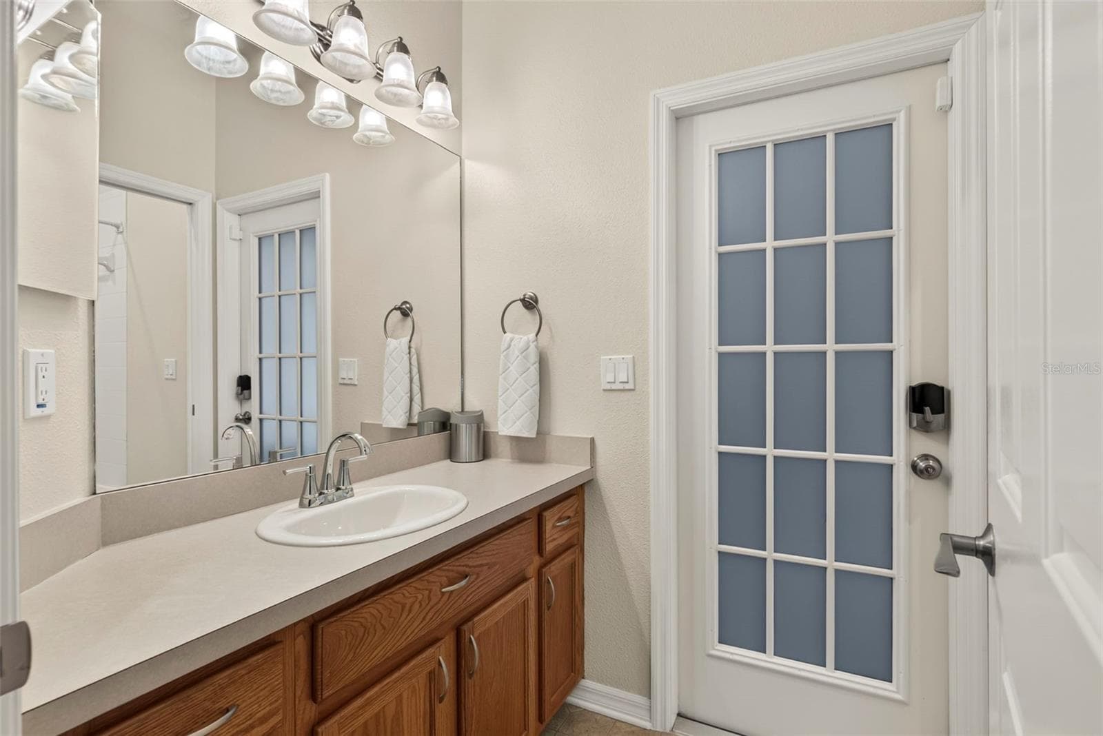 Pool Bathroom - 1937 BLUE RIVER RD, HOLIDAY