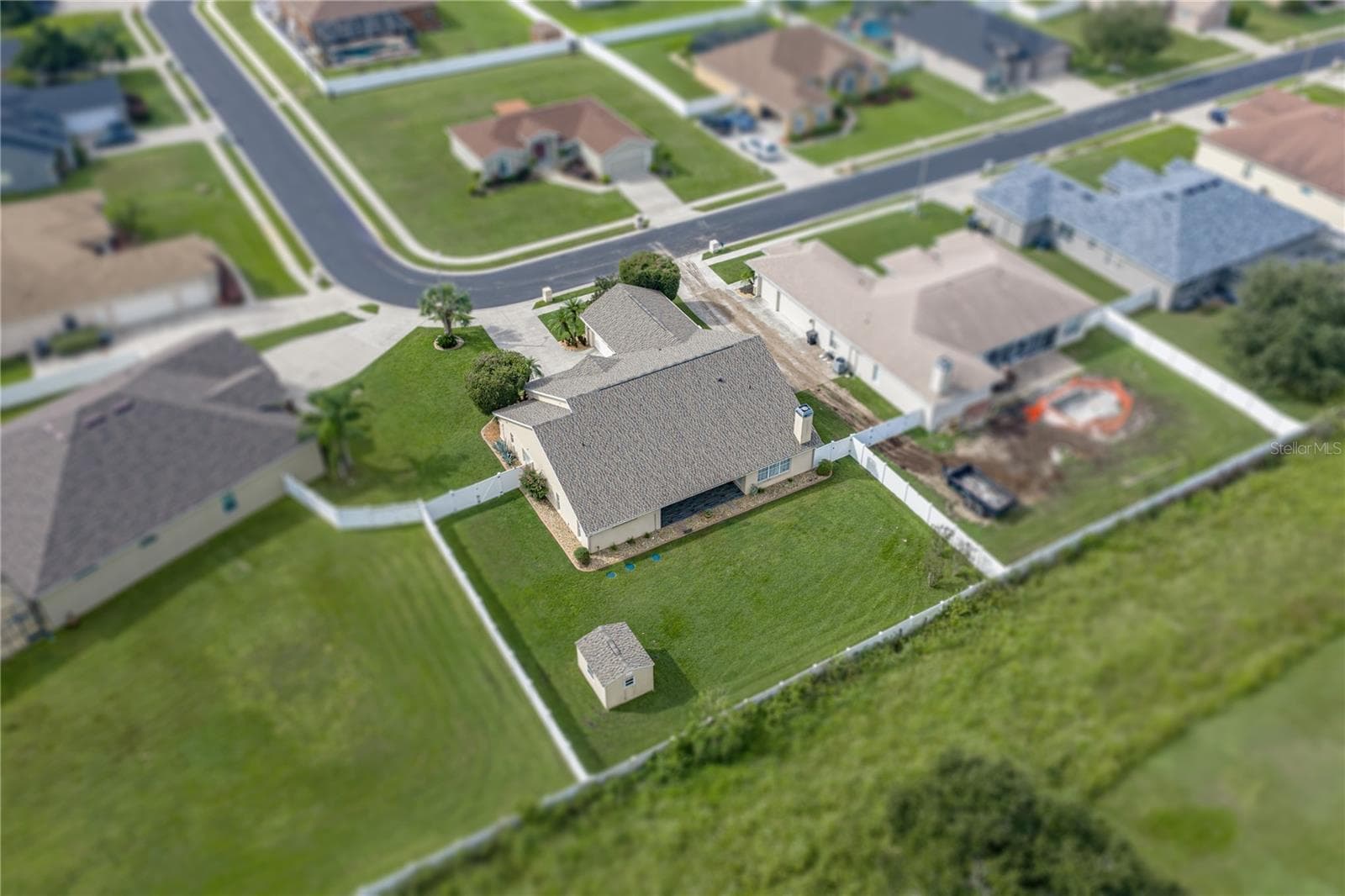 Single Family Residence at 2909 BLACKWATER CREEK DR, LAKELAND, photo 32 of 47