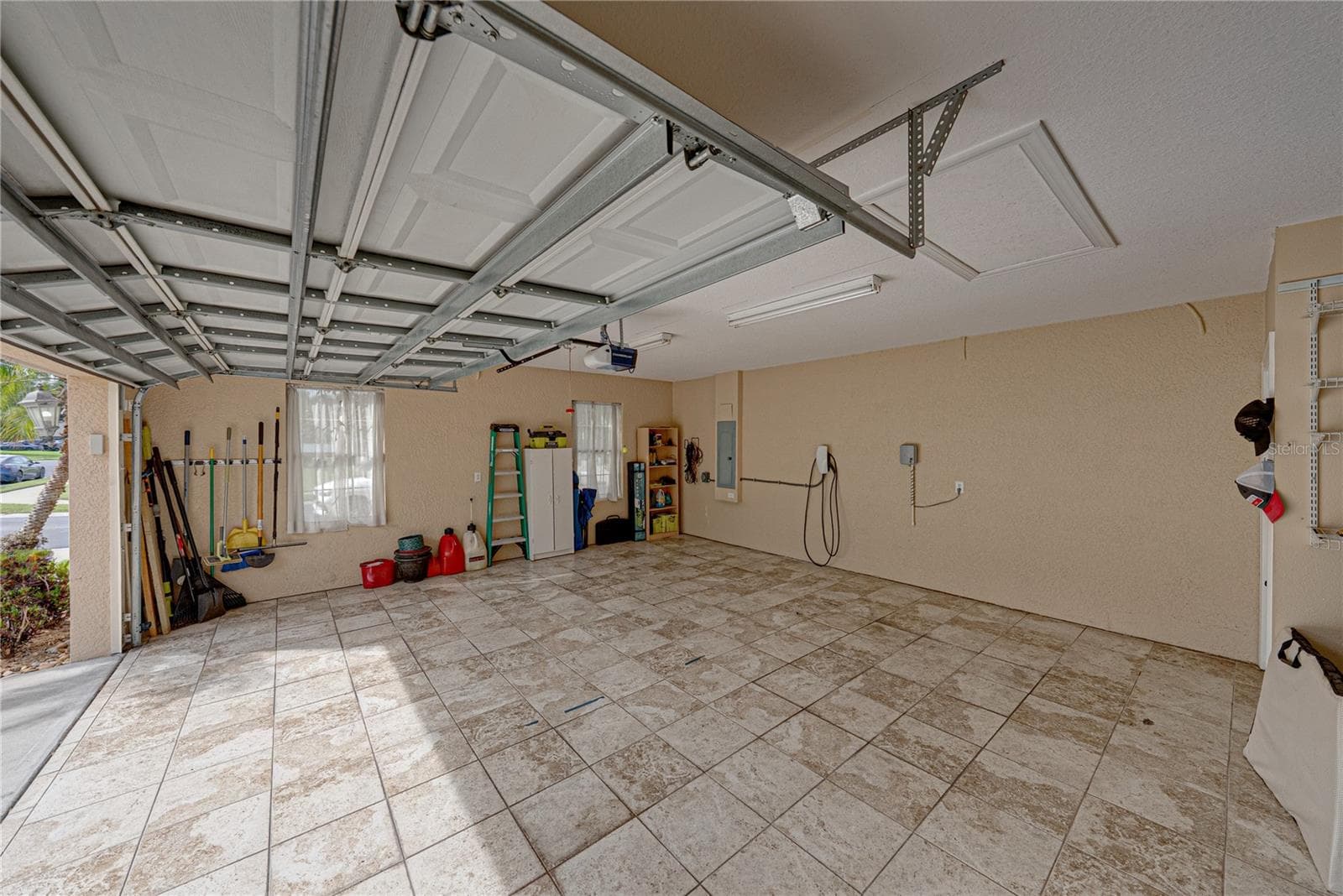 Single Family Residence at 2909 BLACKWATER CREEK DR, LAKELAND, photo 39 of 47